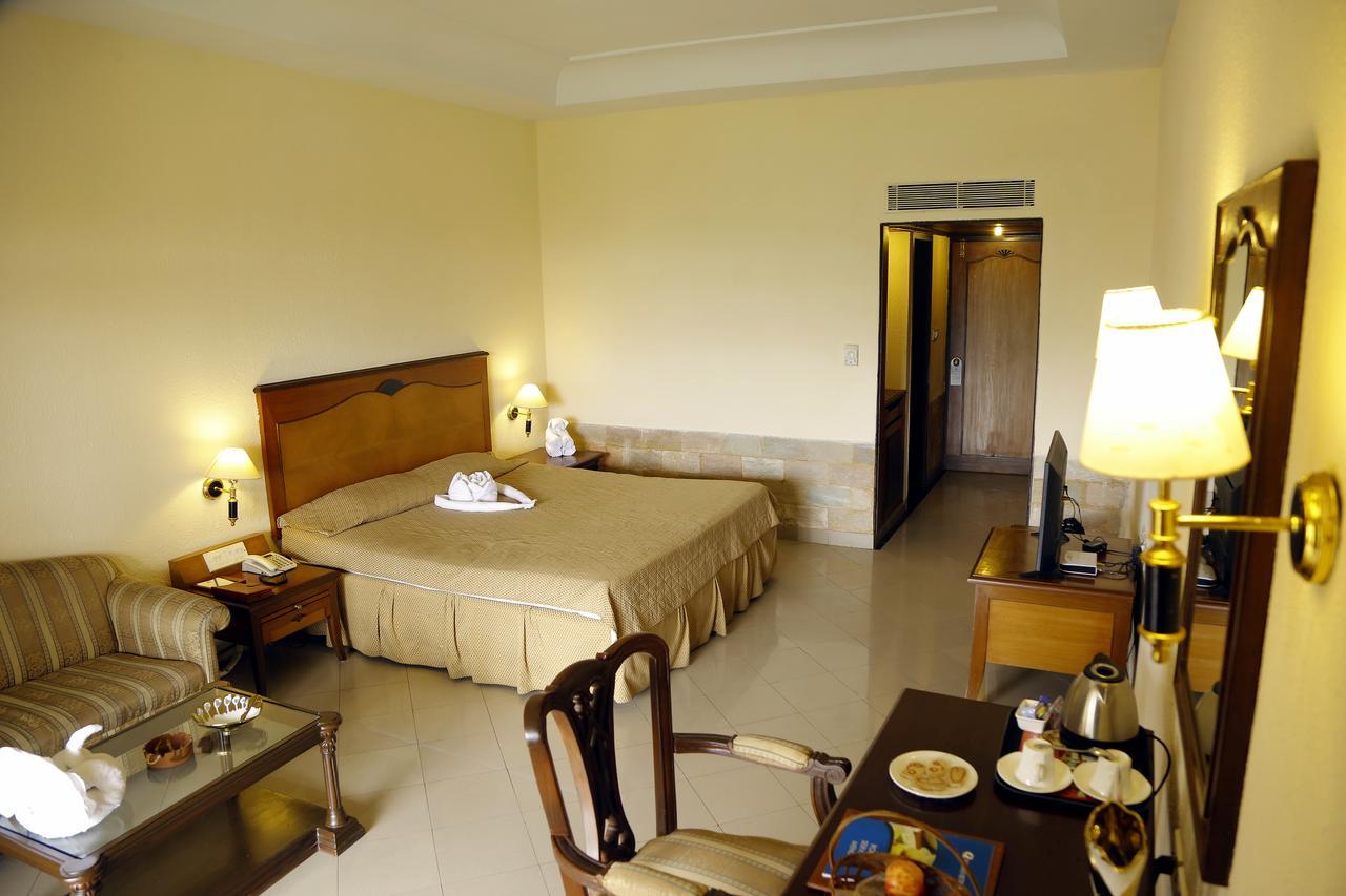 Golden Retreat Hotel Haldia Exterior photo