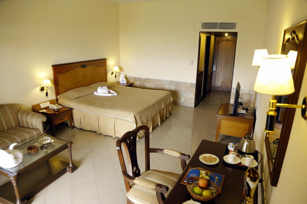 Golden Retreat Hotel Haldia Exterior photo