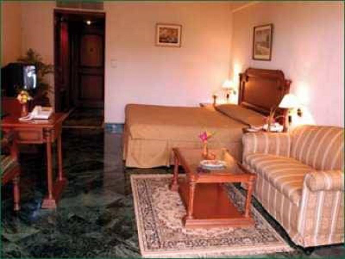 Golden Retreat Hotel Haldia Exterior photo