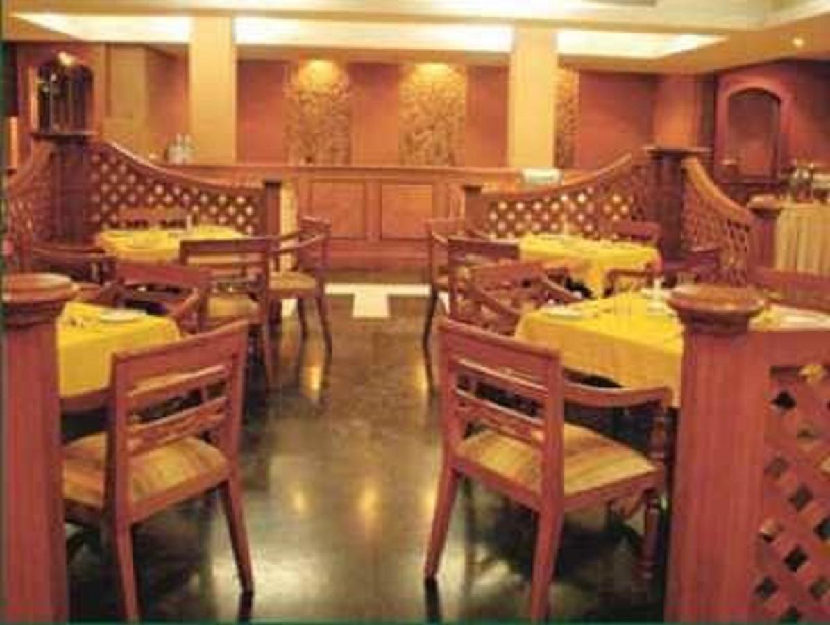 Golden Retreat Hotel Haldia Exterior photo